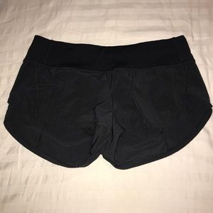 Lululemon speed up shorts 2.5 in inseam EUC